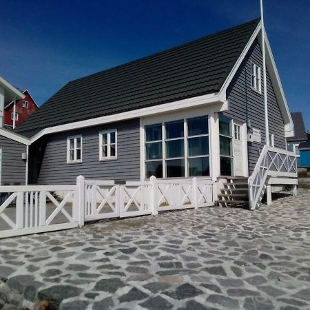 Hotel Nuuk - Apartment Nanoq Dış mekan fotoğraf